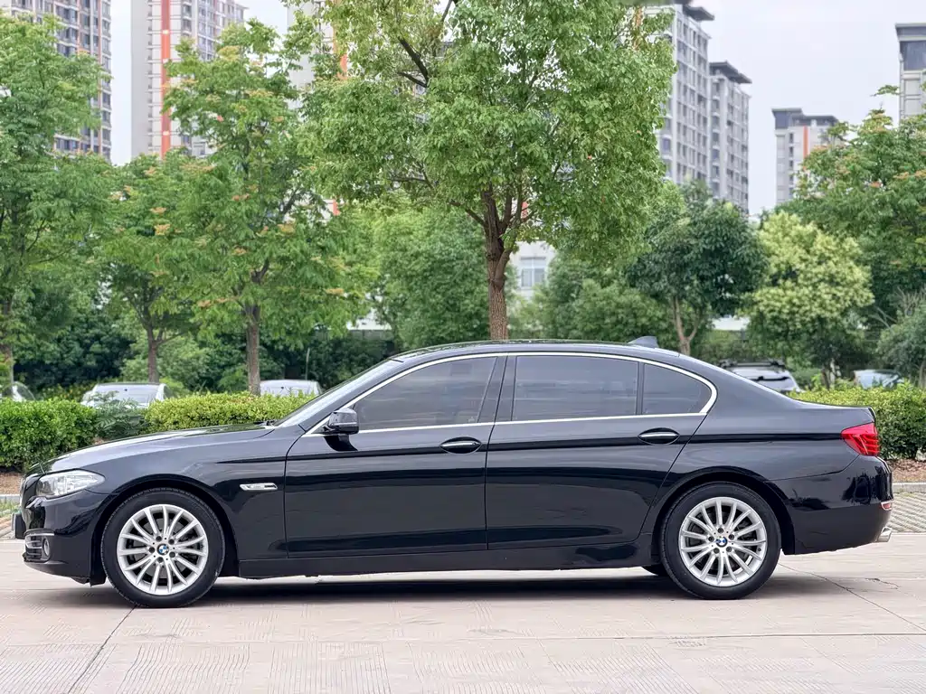 BMW 5 Series 2016 — фото 4