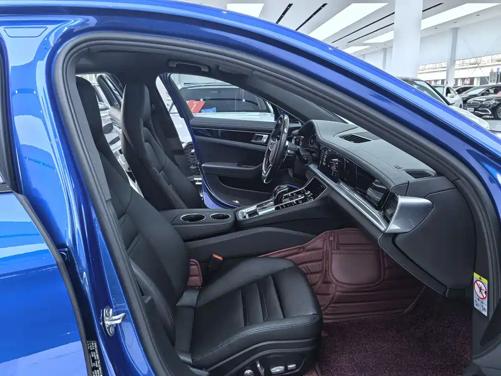 Porsche Panamera 2019 — фото 12