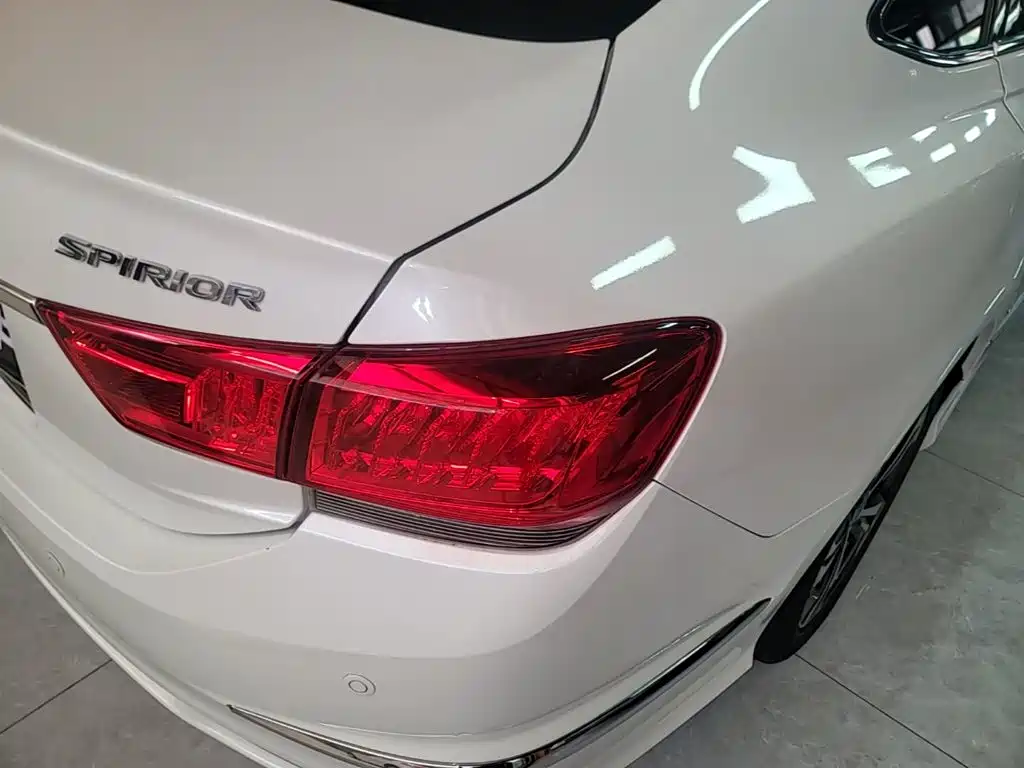 Honda Spirior 2015 — фото 8
