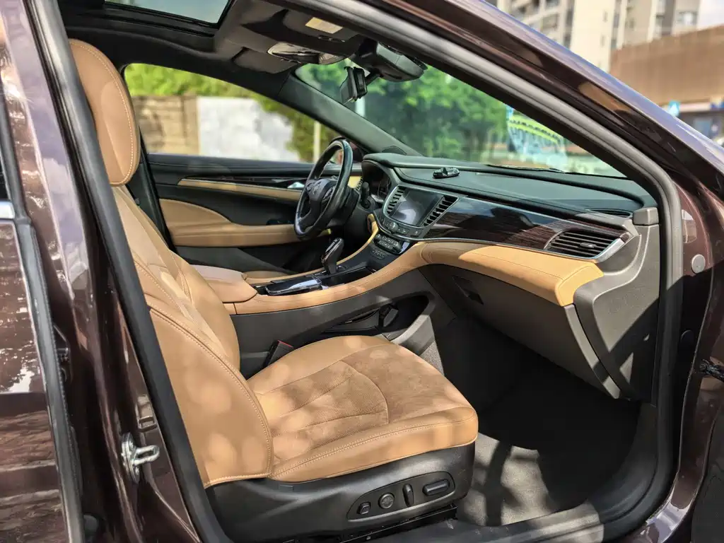 Buick LaCrosse 2018 — фото 12