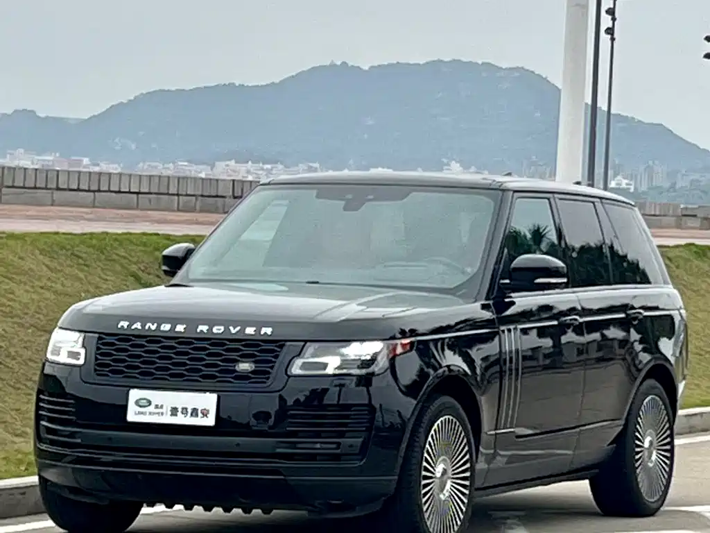 Land Rover Range Rover 2020 — фото 1