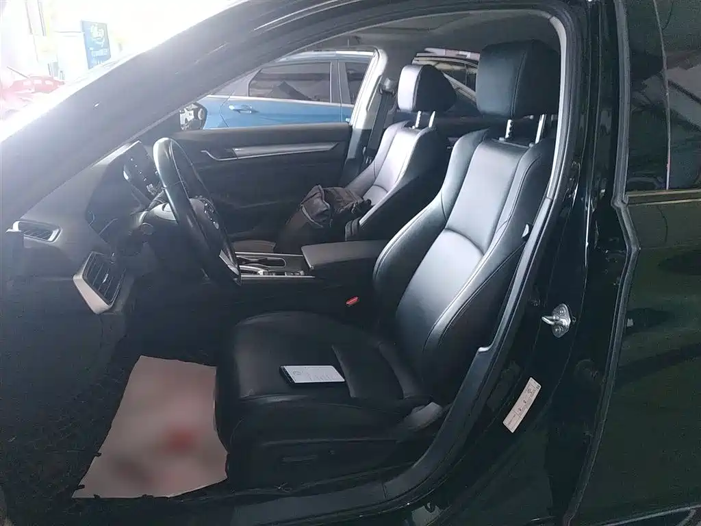 Honda Accord 2021 — фото 11