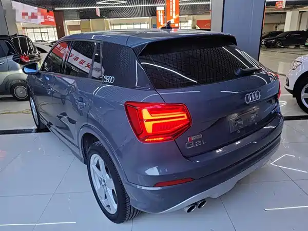 Audi Q2L 2021