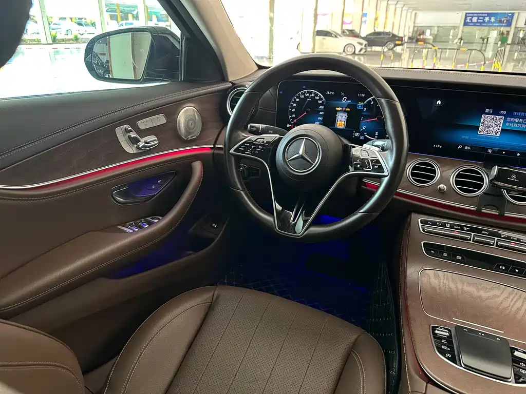 Mercedes-Benz E-Class 2023 — фото 14