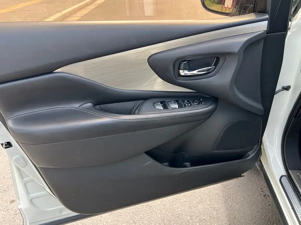 Nissan Murano 2017 — фото 9