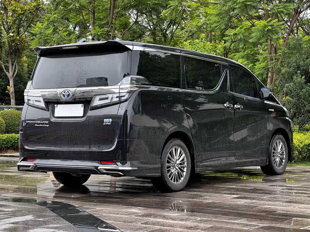Toyota Alphard 2022
