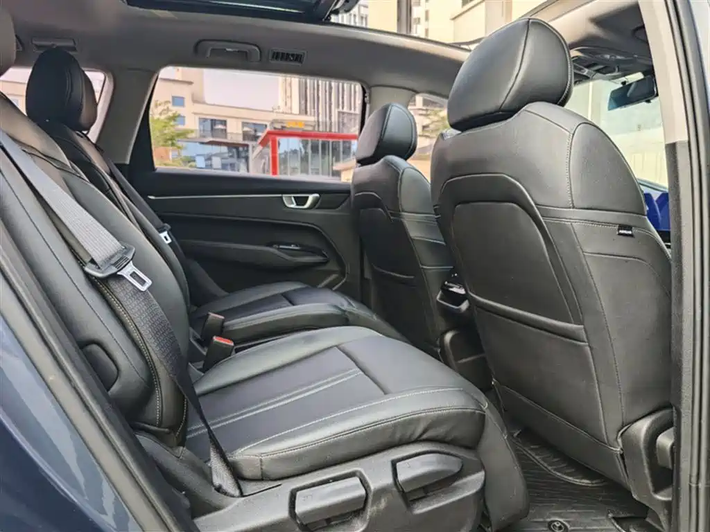 Wuling Victory 2020 — фото 12