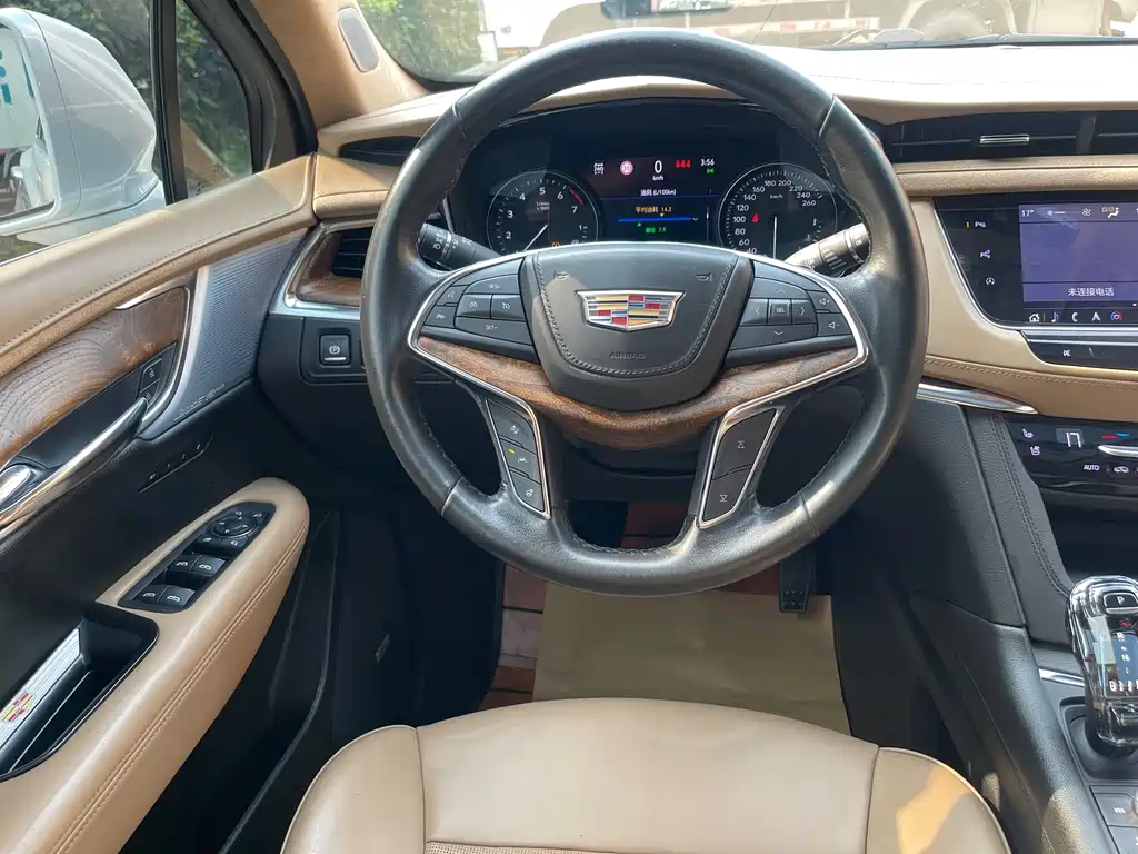 Cadillac XT5 2020 — фото 16
