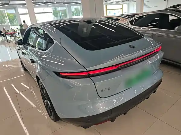 NIO ET5 2024