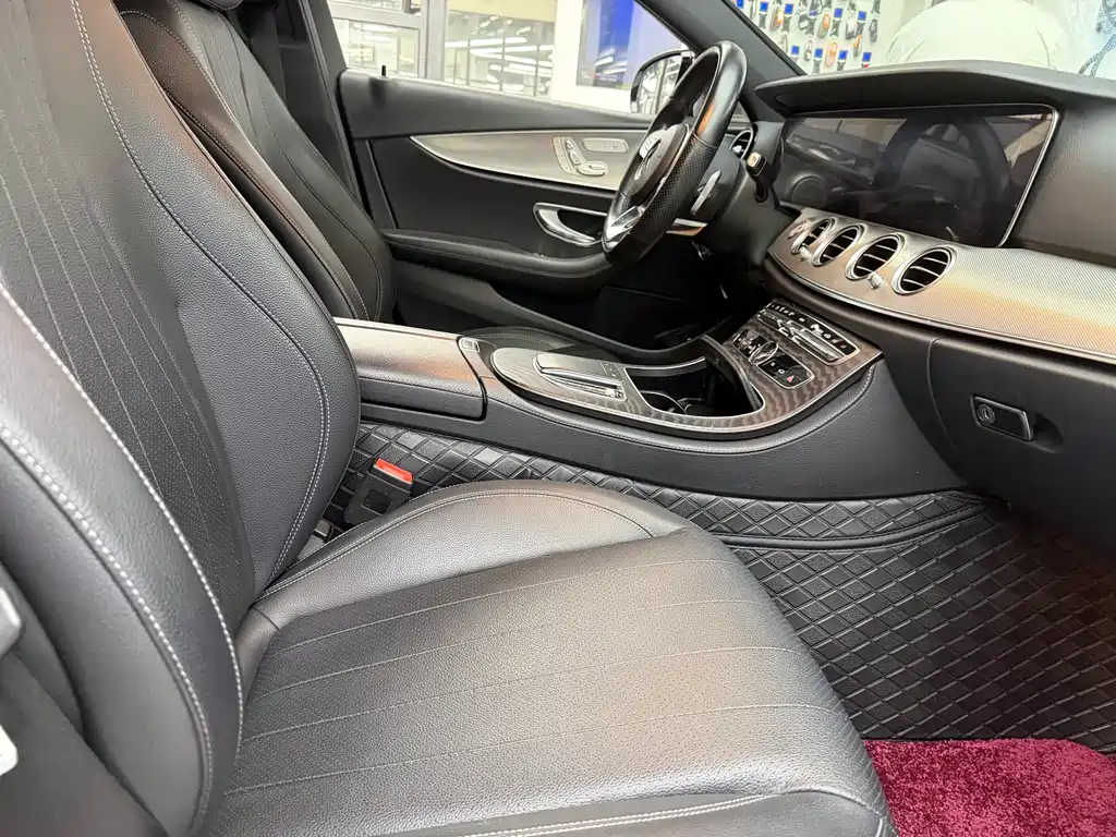 Mercedes-Benz E-Class 2019 — фото 10