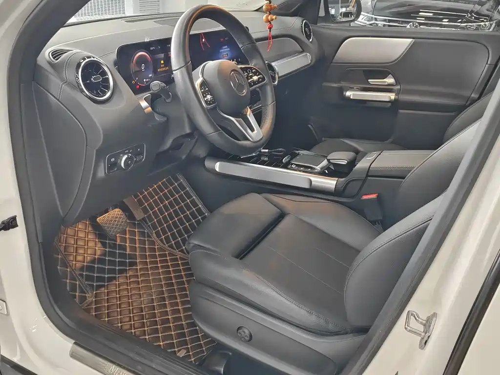 Mercedes-Benz GLB 2021