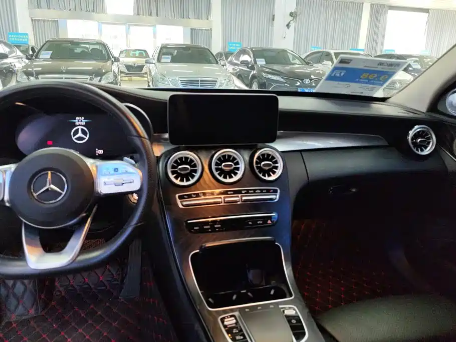 Mercedes-Benz C-Class 2019 — фото 13