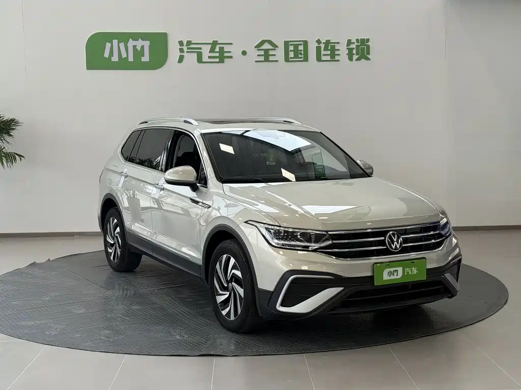 Volkswagen Tiguan L 2023 — фото 6