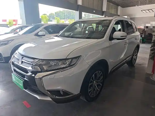 Mitsubishi Outlander 2017