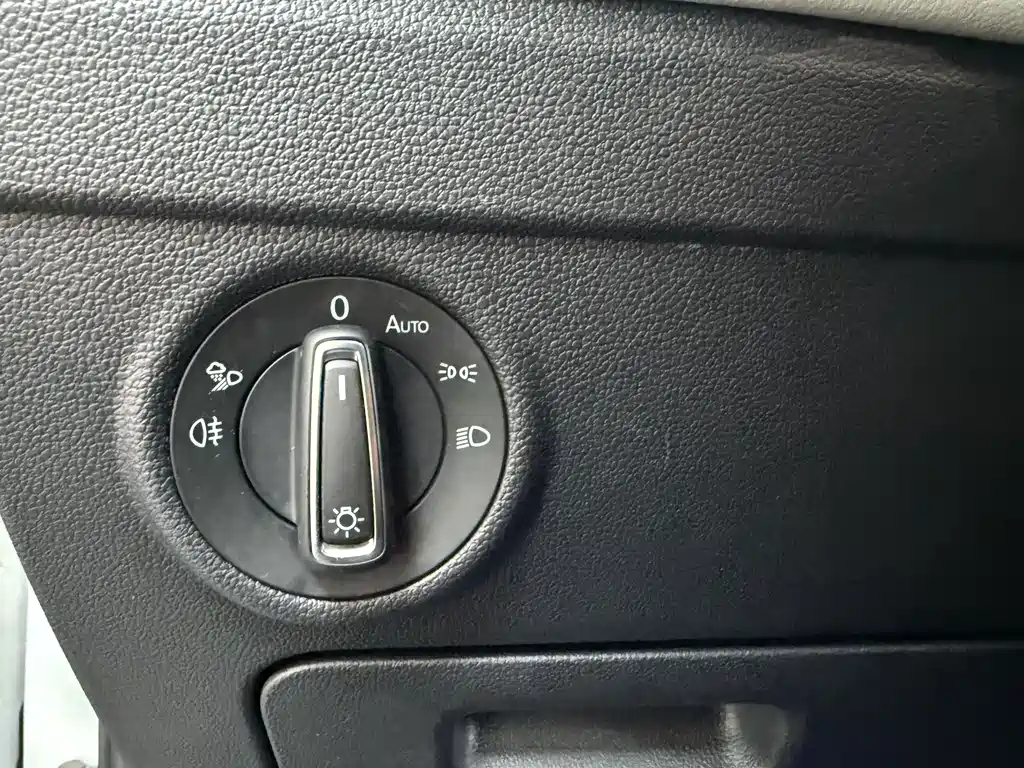 Volkswagen Tiguan L 2023 — фото 10