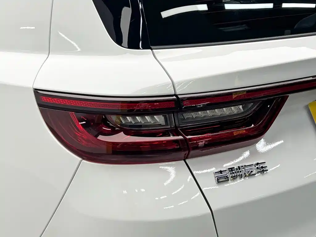 Geely Vision X6 2022 — фото 11