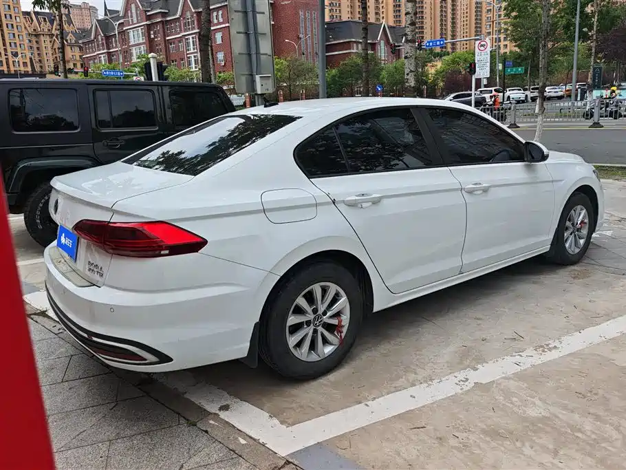Volkswagen Bora 2023