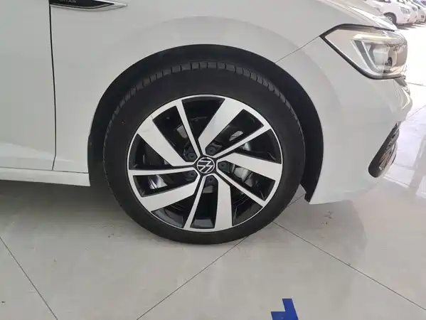 Volkswagen Sagitar 2024