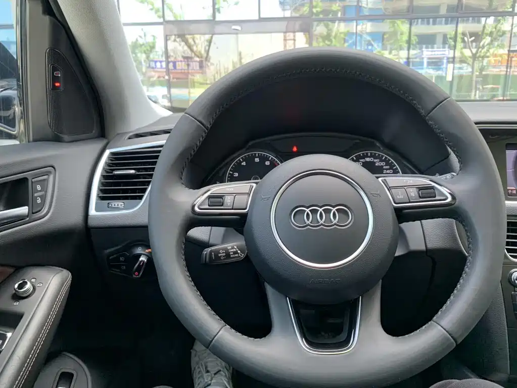 Audi Q5 2018 — фото 23