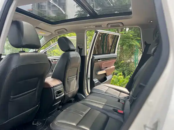 GAC Trumpchi GS8 2017