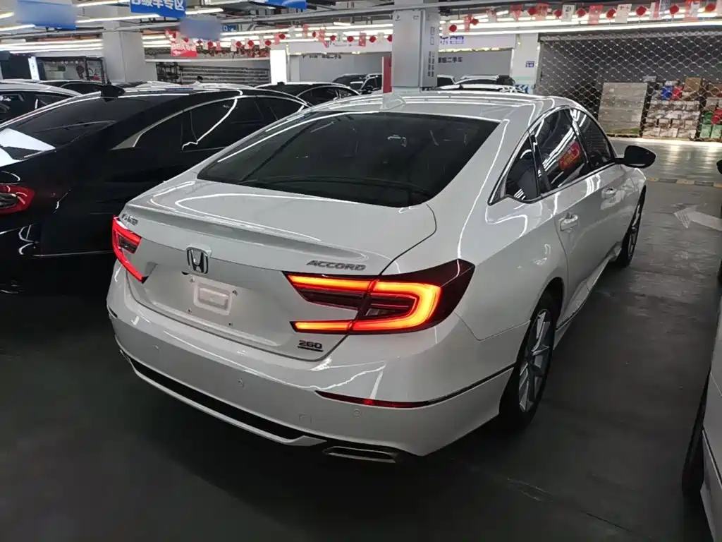 Honda Accord 2022 — фото 7