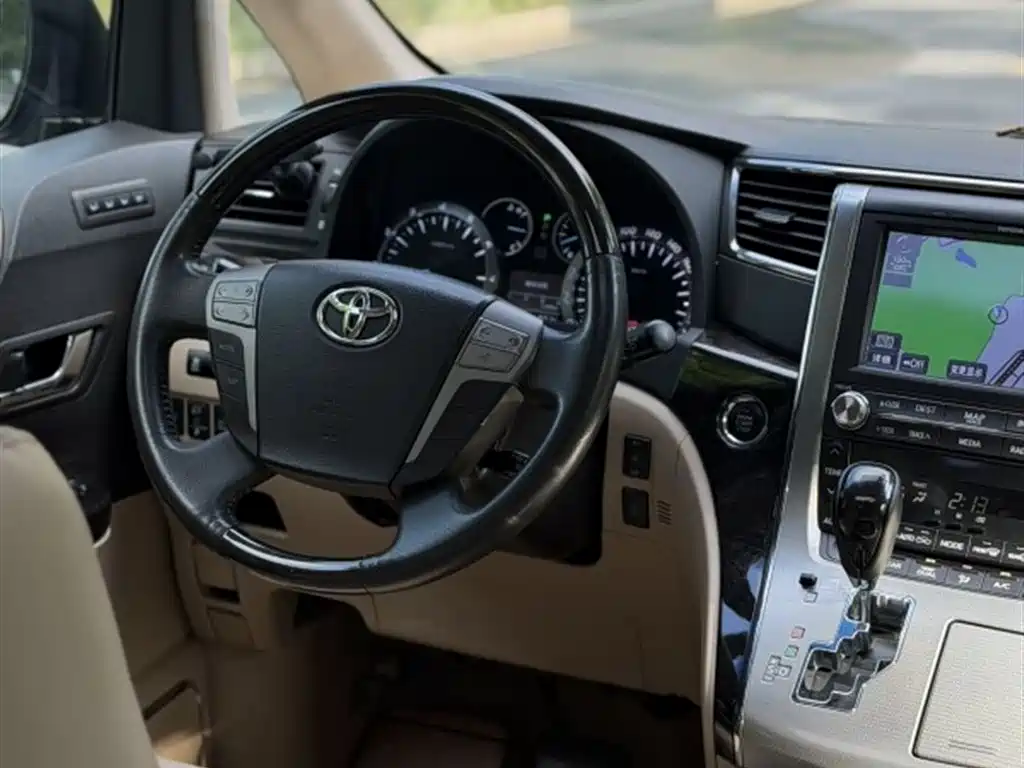 Toyota Alphard 2013 — фото 4