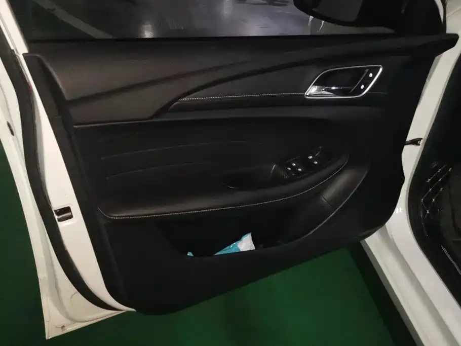 Roewe i5 2019