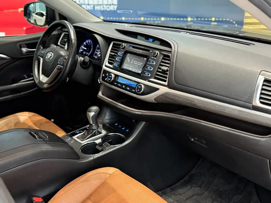 Toyota Highlander 2021 — фото 20