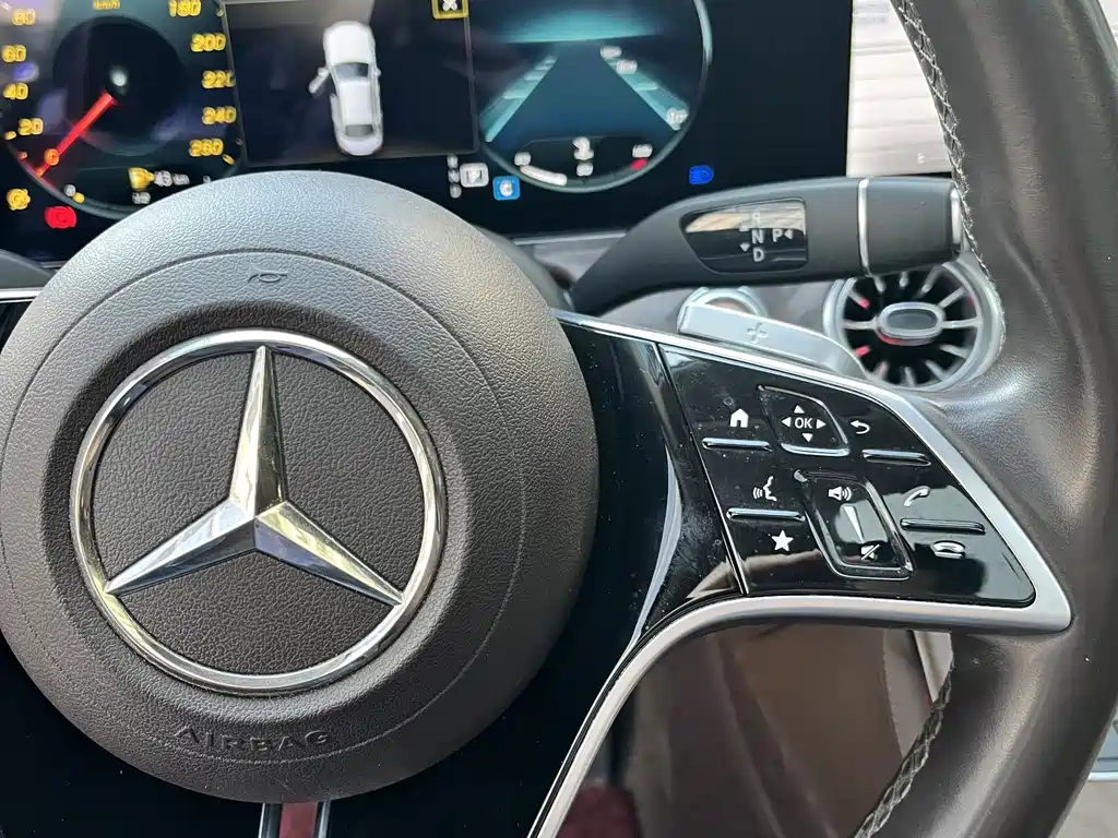 Mercedes-Benz E-Class 2022 — фото 19
