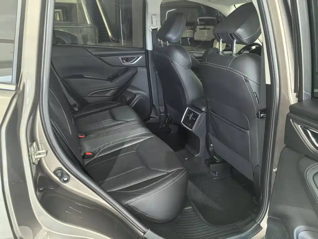 Subaru Forester 2020 — фото 10