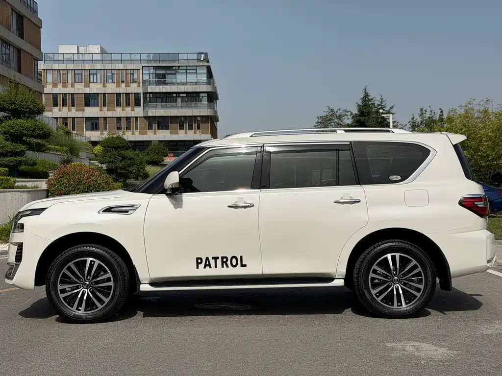 Nissan Patrol 2019 — фото 9