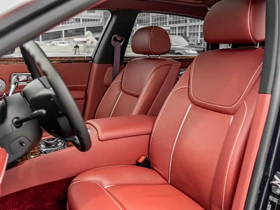 Rolls-Royce Ghost 2019 — фото 8