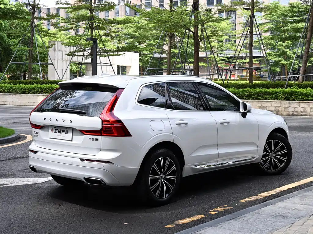 Volvo XC60 2020 — фото 5