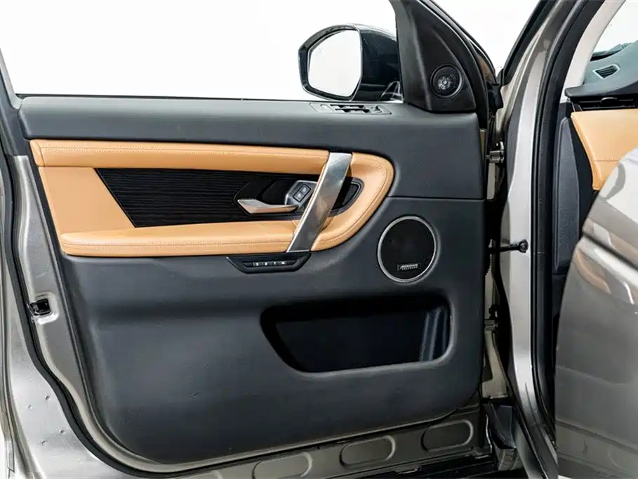 Land Rover Discovery Sport 2024 — фото 17