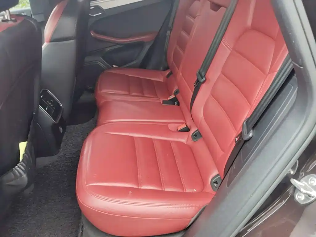 Porsche Macan 2017 — фото 17