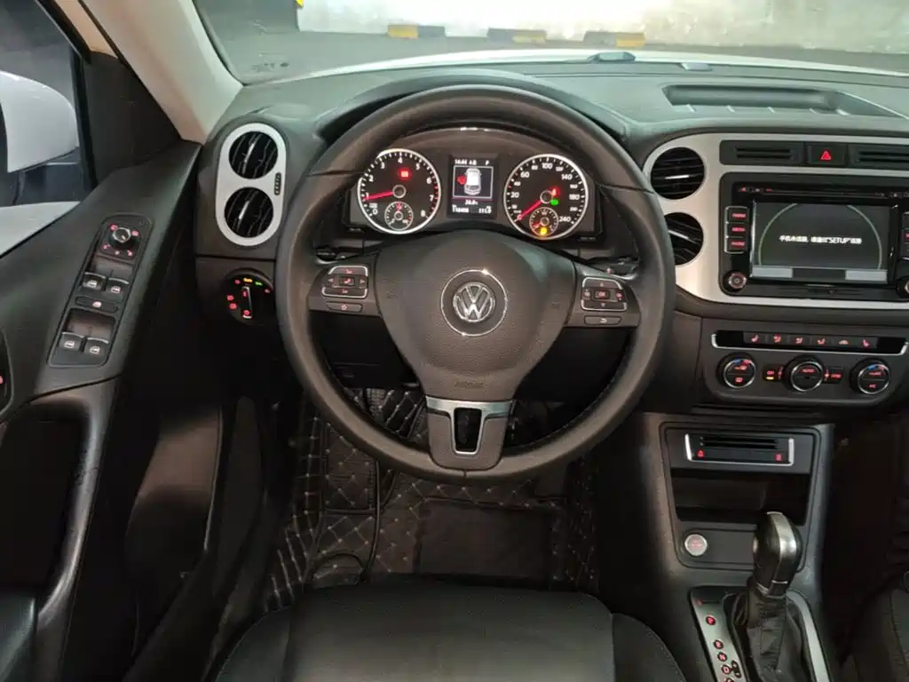 Volkswagen Tiguan 2015 — фото 11