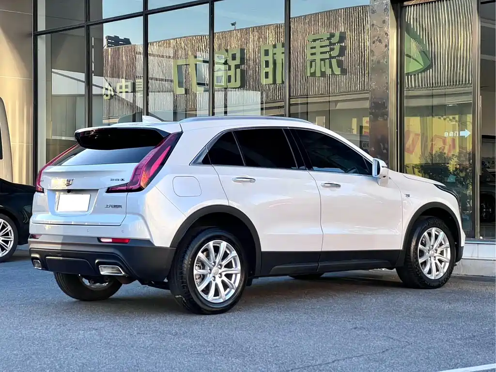 Cadillac XT4 2020 — фото 9