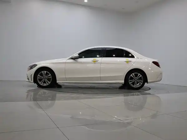 Mercedes-Benz C-Class 2021