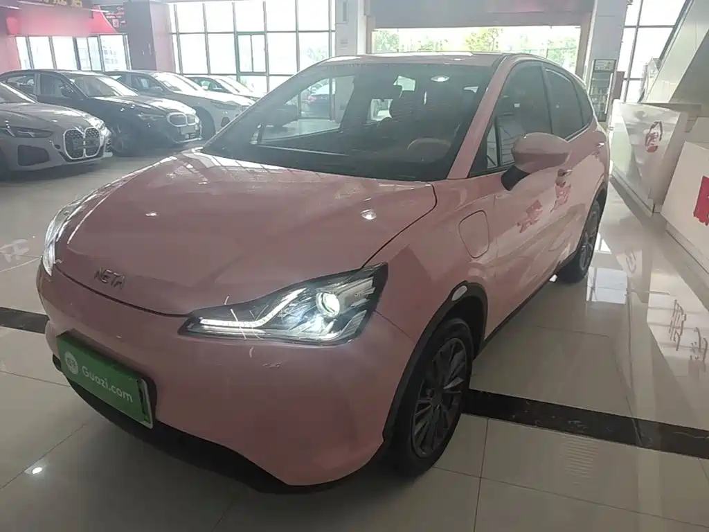 Neta V 2022