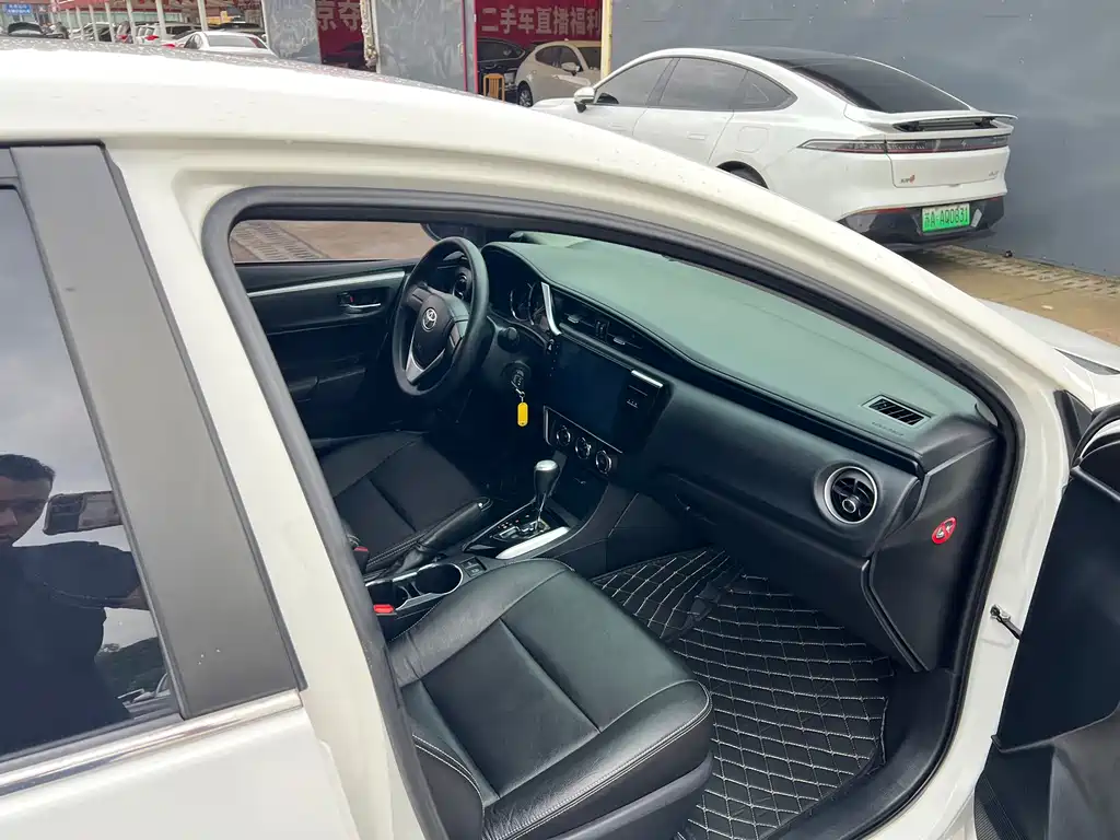 Toyota Corolla 2017 — фото 13
