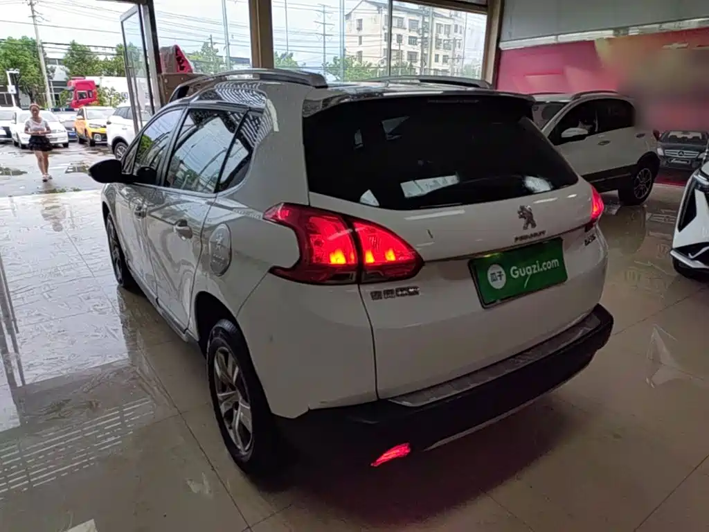 Peugeot 2008 2015