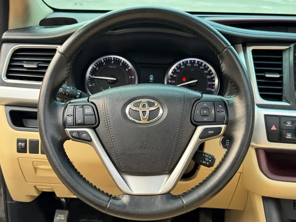 Toyota Highlander 2017 — фото 15