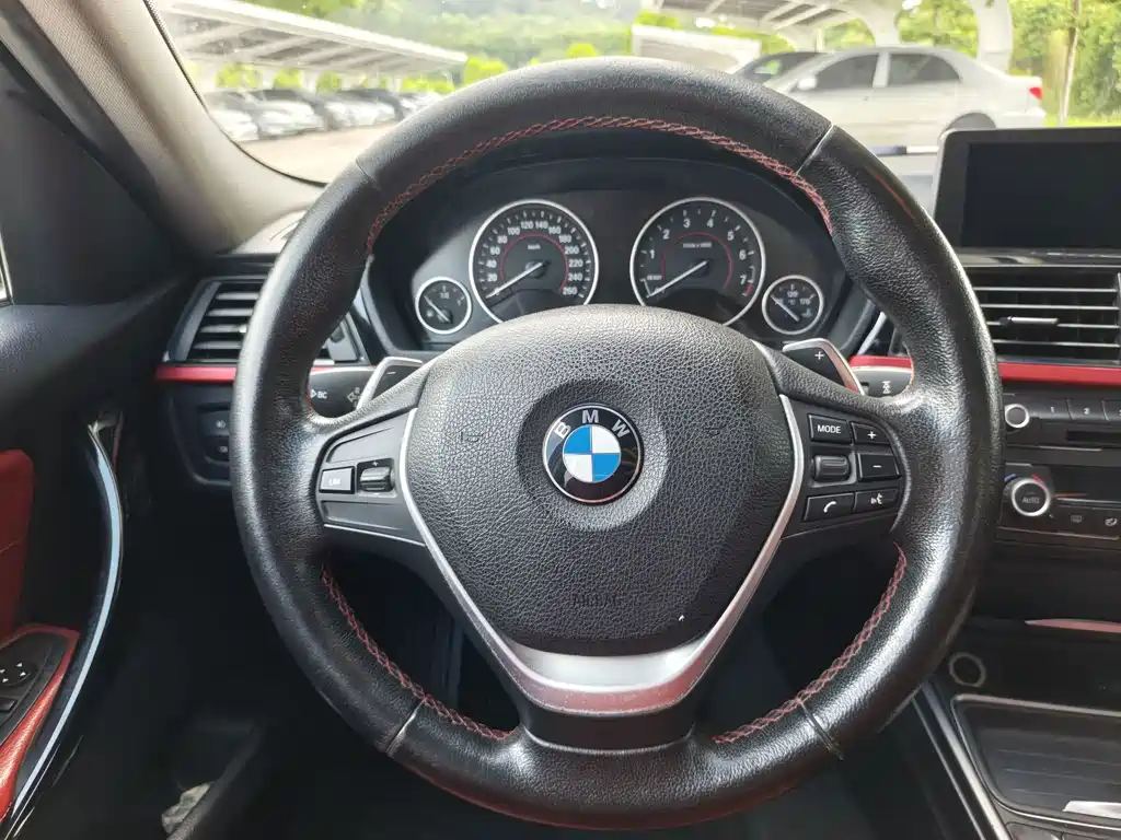 BMW 3 Series 2012 — фото 15