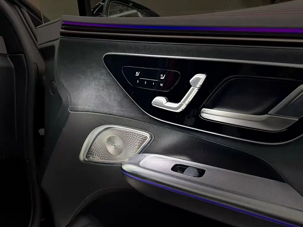 Mercedes-Benz EQE AMG 2023 — фото 7