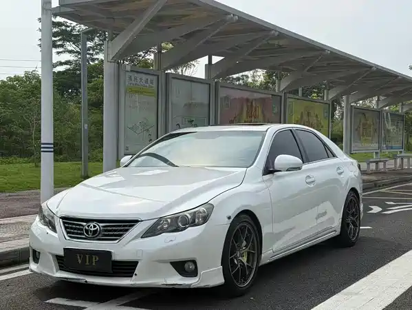 Toyota Reiz 2013