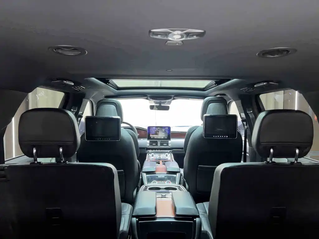 Lincoln Navigator 2018 — фото 8