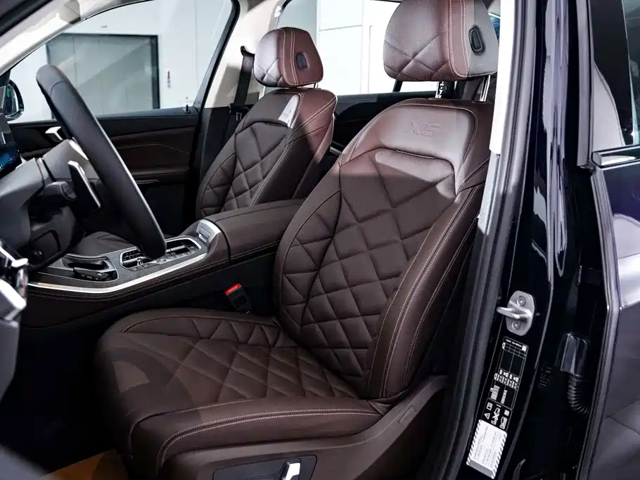 BMW X5 2025 — фото 18