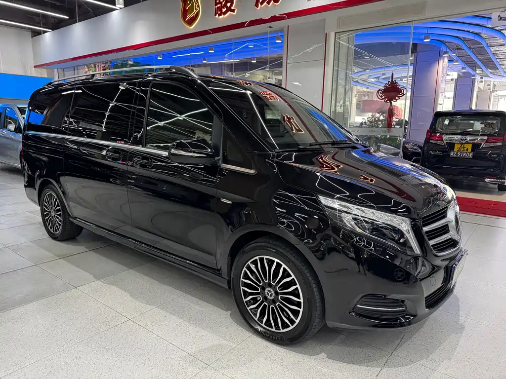 Mercedes-Benz V-Class 2020 — фото 3