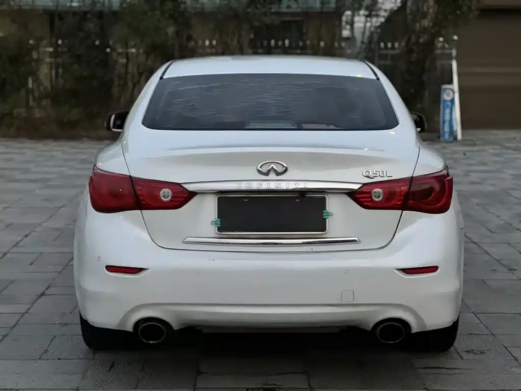 Infiniti Q50L 2016 — фото 9