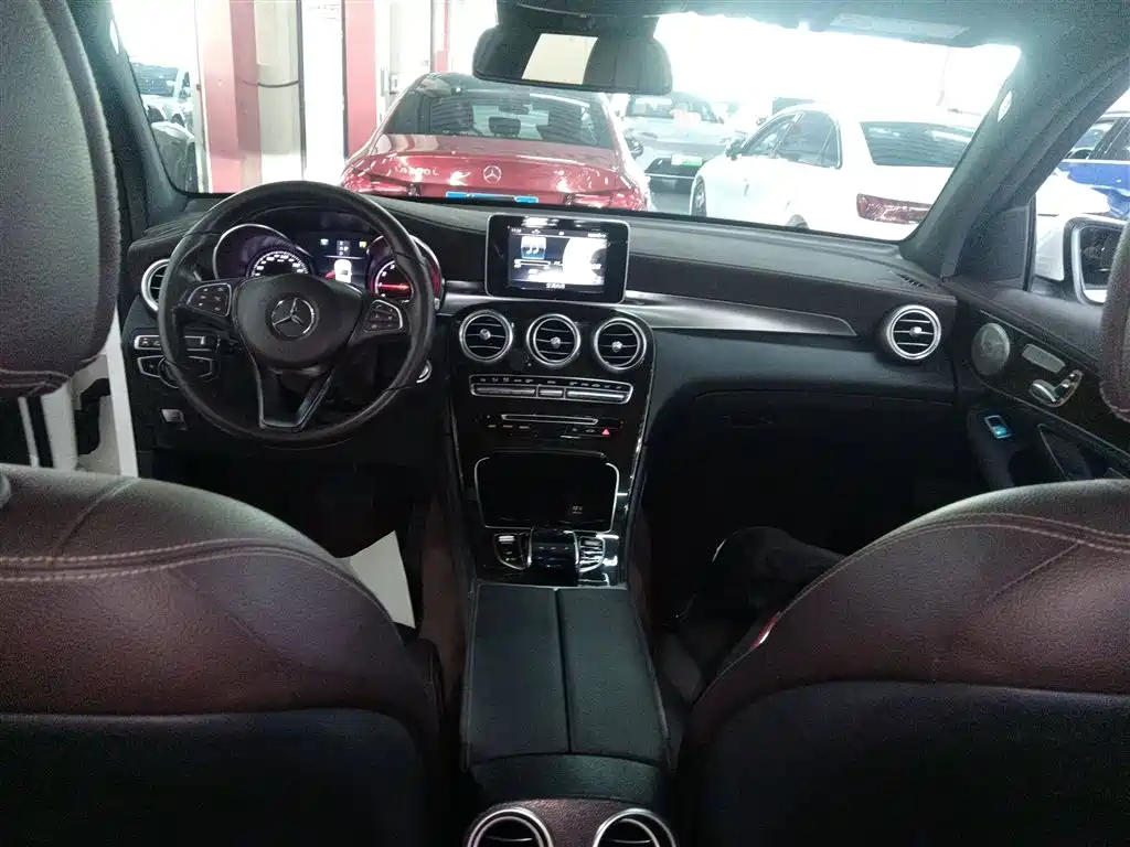 Mercedes-Benz GLC 2019 — фото 10
